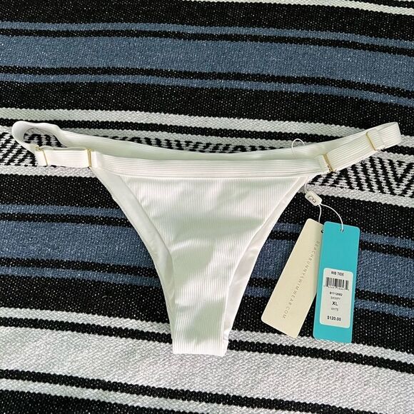 Beach bunny skimpy bottom!!  - Picture 1 of 5